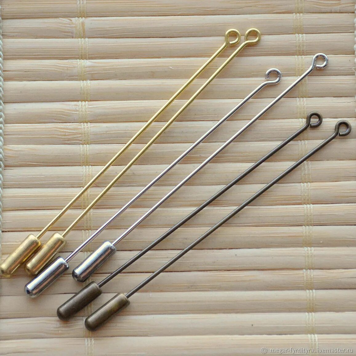 Булавка игла для броши. Основа иглы. Основа для броши стилет как пользоваться. Основа иглы. Брошь на булавке.