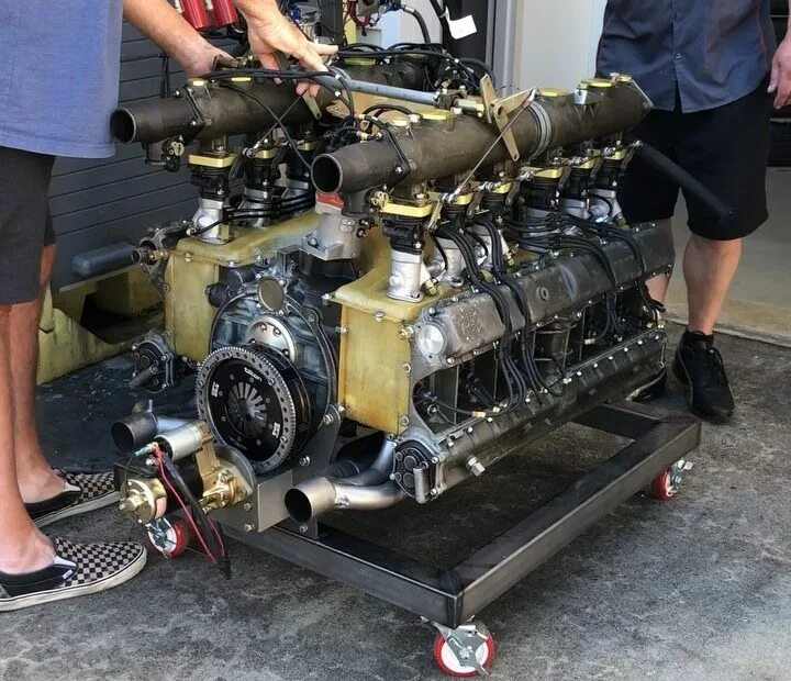 Porsche 917 двигатель. Flat 12 двигатель. 16 Цилиндровый двигатель Порше. Мотор 912 Flat 12. Flat engine