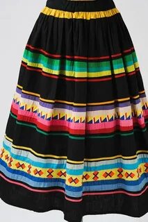 Салбырап тұрған кеуделердің суреті