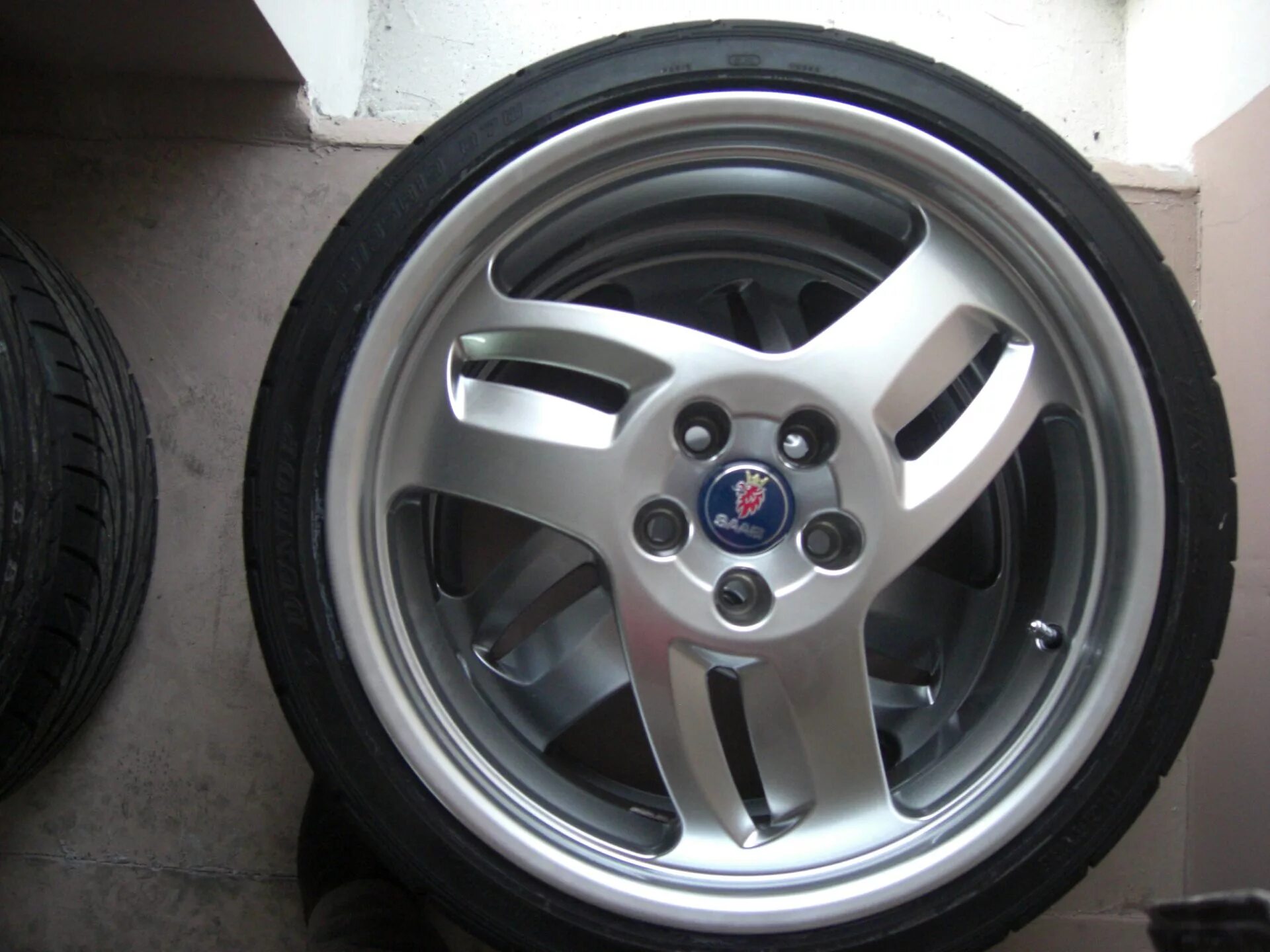 Диски сааб 9-3. Диск на сааб 9. Крутые диски на сааб 93. Диски сааб 9-3. Диски сааб 9-5.