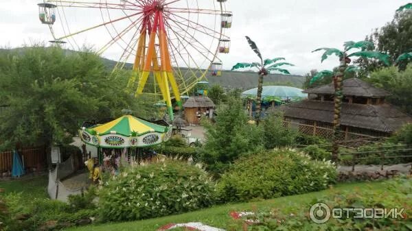 Парк флоры и фауны роев ручей в красноярске фото. Красноярск парк флоры и фауны роев ручей. Красноярском парке флоры и фауны роев ручей. Роев ручей красноярск аттракционы. Роев ручей красноярск.