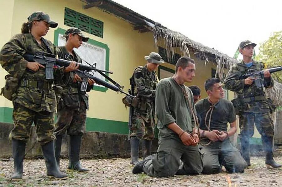 Революционные вооружённые силы Колумбии (FARC). Колумбия повстанцы ELN. Фарк Партизаны Колумбии. Колумбийские Партизаны ELN. Русская это организованное вооруженное силовое