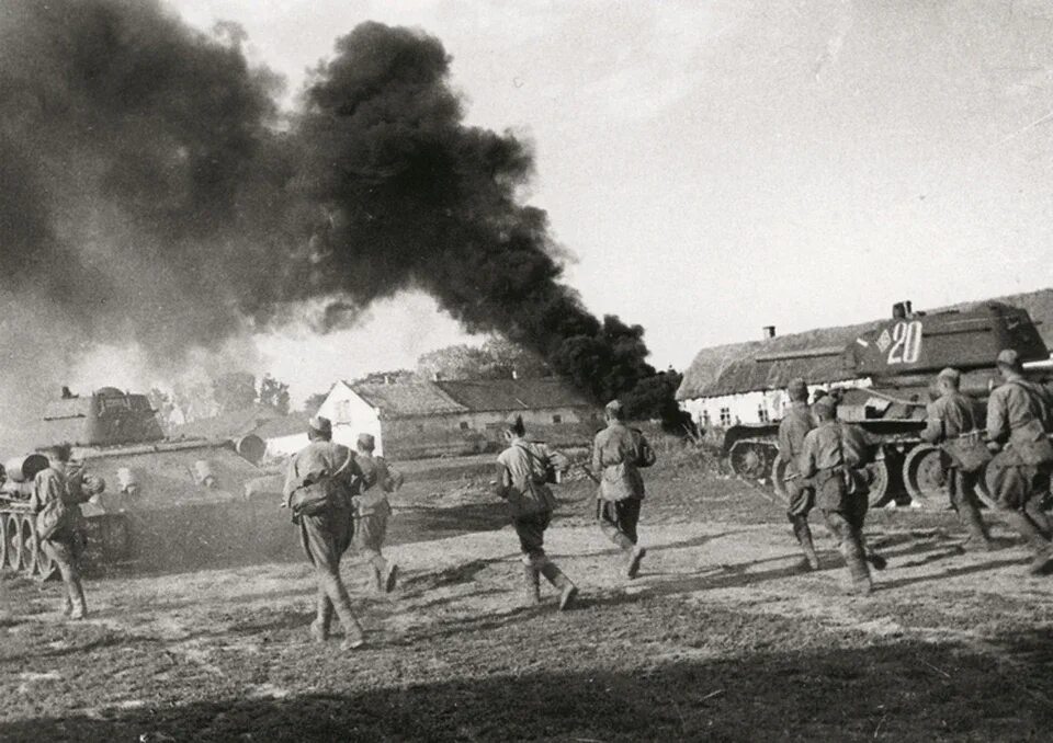 Операция летом 1943. Освобождение донбасса в 1943 г. битва за донбасс 1943. донбасская наступательная операция 1943. донбасская операция 1943 года.