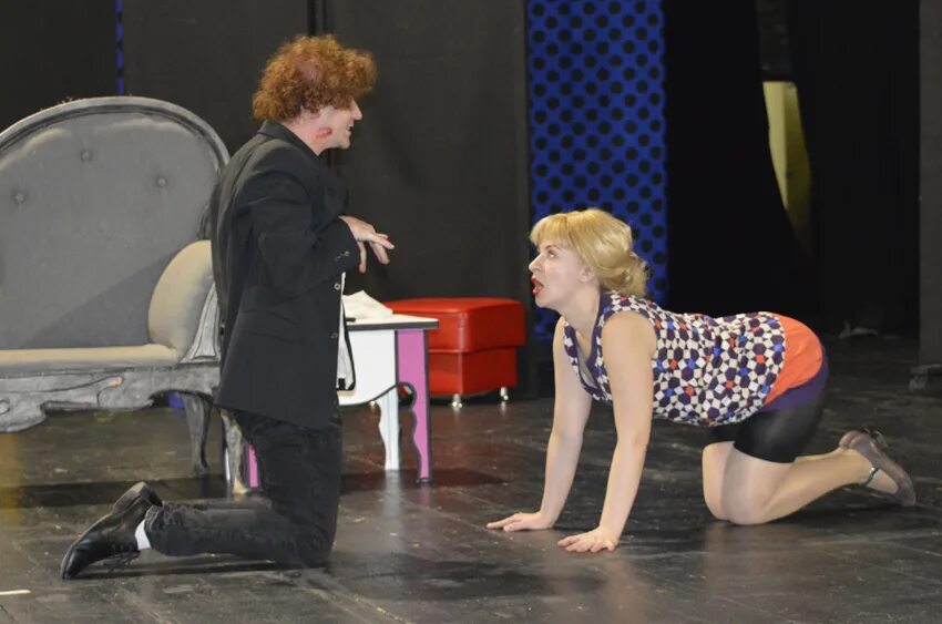 Кз юпитер слишком женатый таксист. Слишком женатый таксист спектакль липецк фото. Мхат спектакли. Слишком женатый таксист спектакль актеры. Слишком женатый таксист светлана пермякова.