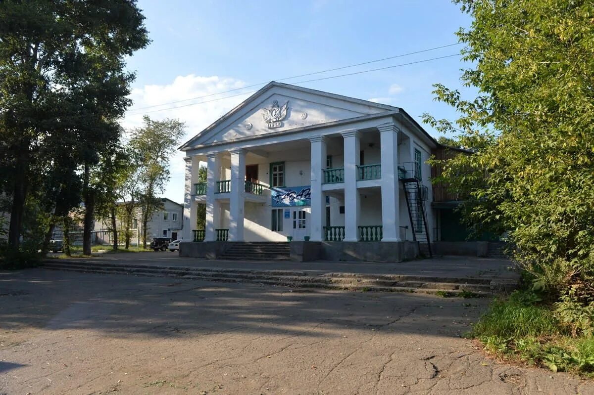 Николаевск на амуре советская. Николаевск на Амуре аэропорт. ДК им Горького Николаевск-на-Амуре. Улица Горького Николаевск-на-Амуре. Дом Невельского Николаевск на Амуре.