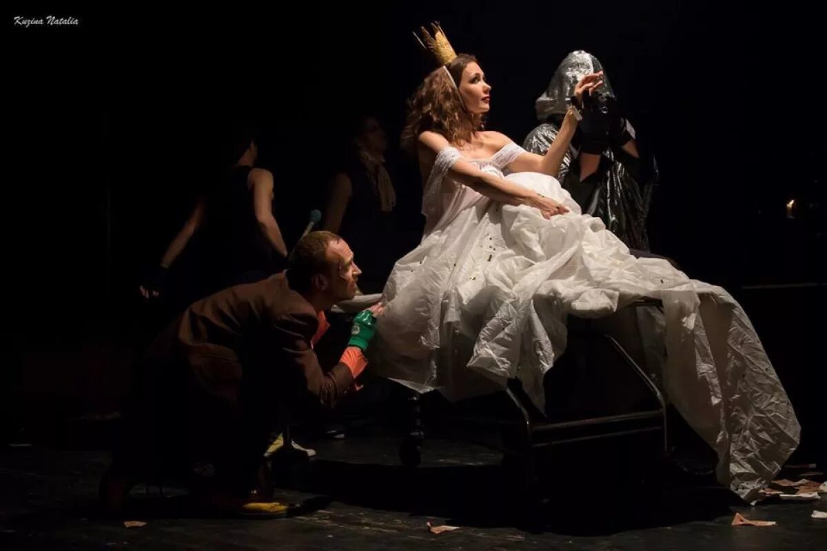 Спектакль мастер и маргарита марка захарова. Сергей алдонин мастер и маргарита спектакль. Екатерина климова спектакль мастер и маргарита. Робер лепаж мастер и маргарита. Воланд балтийский дом.