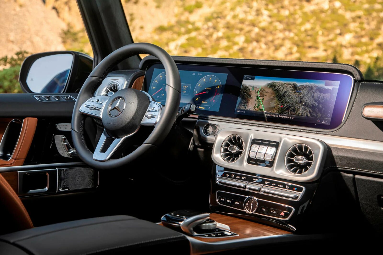 Купить новый g. Mercedes g class 2021. Mercedes-Benz g-class 2019. Mercedes g class 2019. Mercedes Benz g class 2021 Interior.