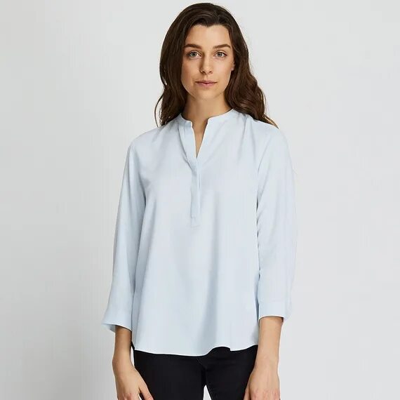 Белая рубашка вискоза. Рубашка uniqlo женская. белая рубашка uniqlo. блузка юникло. блузка uniqlo вискоза.
