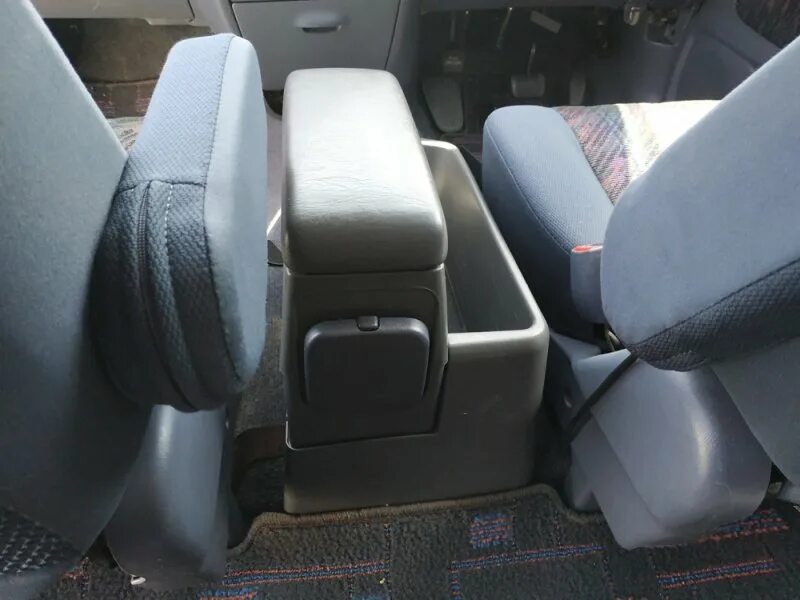 Подлокотник toyota town ace. Подлокотник honda stepwgn rp. Подлокотник-бардачок honda stepwgn. Подлокотник на тойота лайт айс ноах. Подлокотник honda stepwgn rf4.