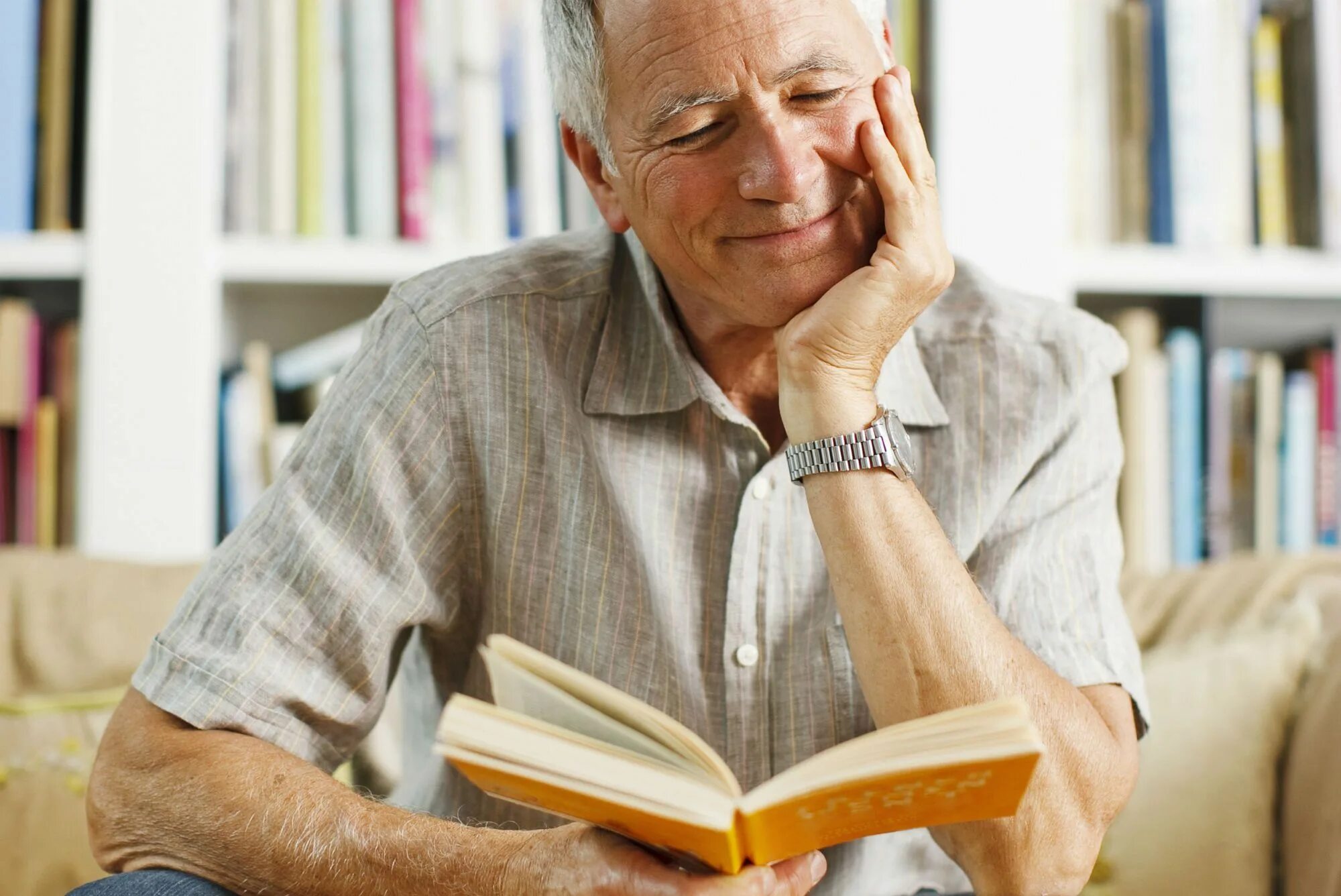 My father read reads