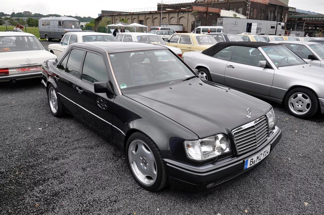 Mercedes w124 e500. Мерседес Бенц 124. Мерседес Бенц е500 w124. Мерседес Бенц 124 кузов. Купить мерседес бенц 124