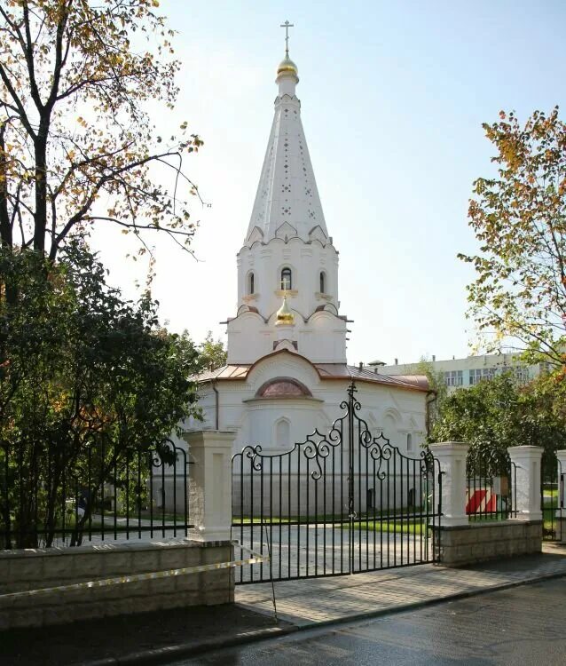 Файл:Church-chapel of Dmitry Donskoy, Polyarnaya street, Moscow.JPG - Википедия