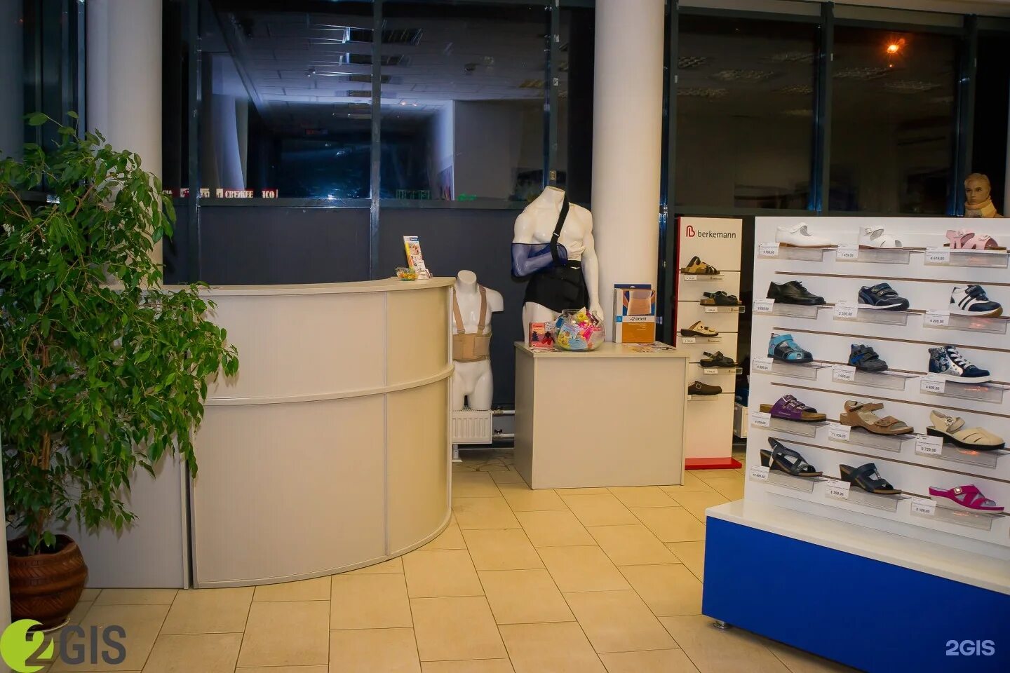 кафе моне елабуга. салон красоты клод моне. моне ярославль салон. моне ярославль салон. москва моне.