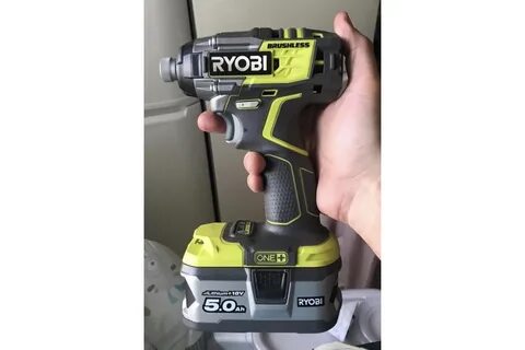 Бесщеточный аккумуляторный ударный гайковерт ryobi