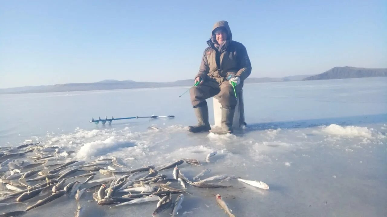 Форум лефу приморье. Ихтиолог рыбалка. лефу рыбалка в приморье. рыбаки в бухте парис. зимняя рыбалка живописная бухта.