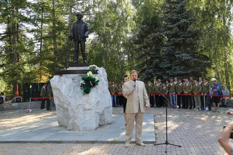 строитель озерск