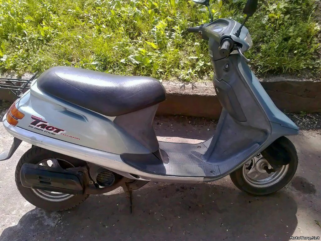 Honda tact af24. Хонда дио такт АФ 24. Скутер Honda Tact af24. Скутер Хонда такт 24. Мопед Хонда такт АФ 24.