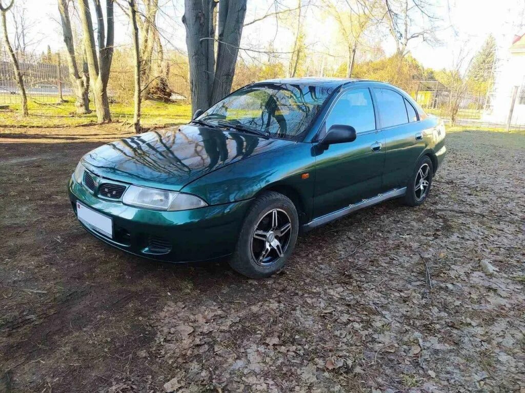 Митсубиси каризма 1998 седан. Митсубиси carisma 1998. Мицубиси 1998. Митсубиси каризма 1998. Митсубиси carisma 1998.