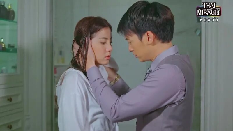 Обречён любить тебя тайская версия. ��who are you thailand. Эстер лакорны. Свадебный план лакорн. Любовная сцена лакорн тайланд.