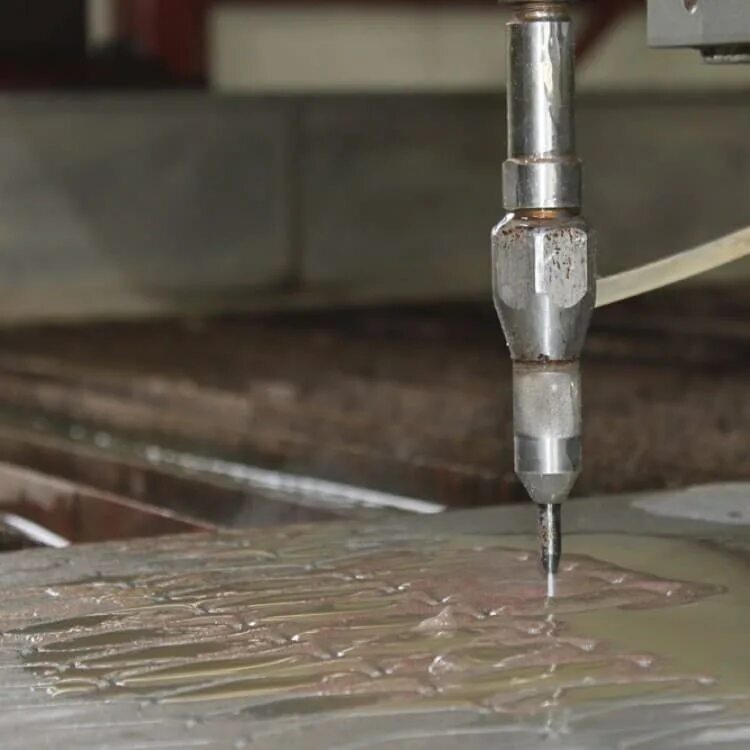 Гидроабразивная резка металла 5000 бар. Гидроабразинчй станок waterjet. Станок резка водой. Станок резка водой. Станок резка водой.