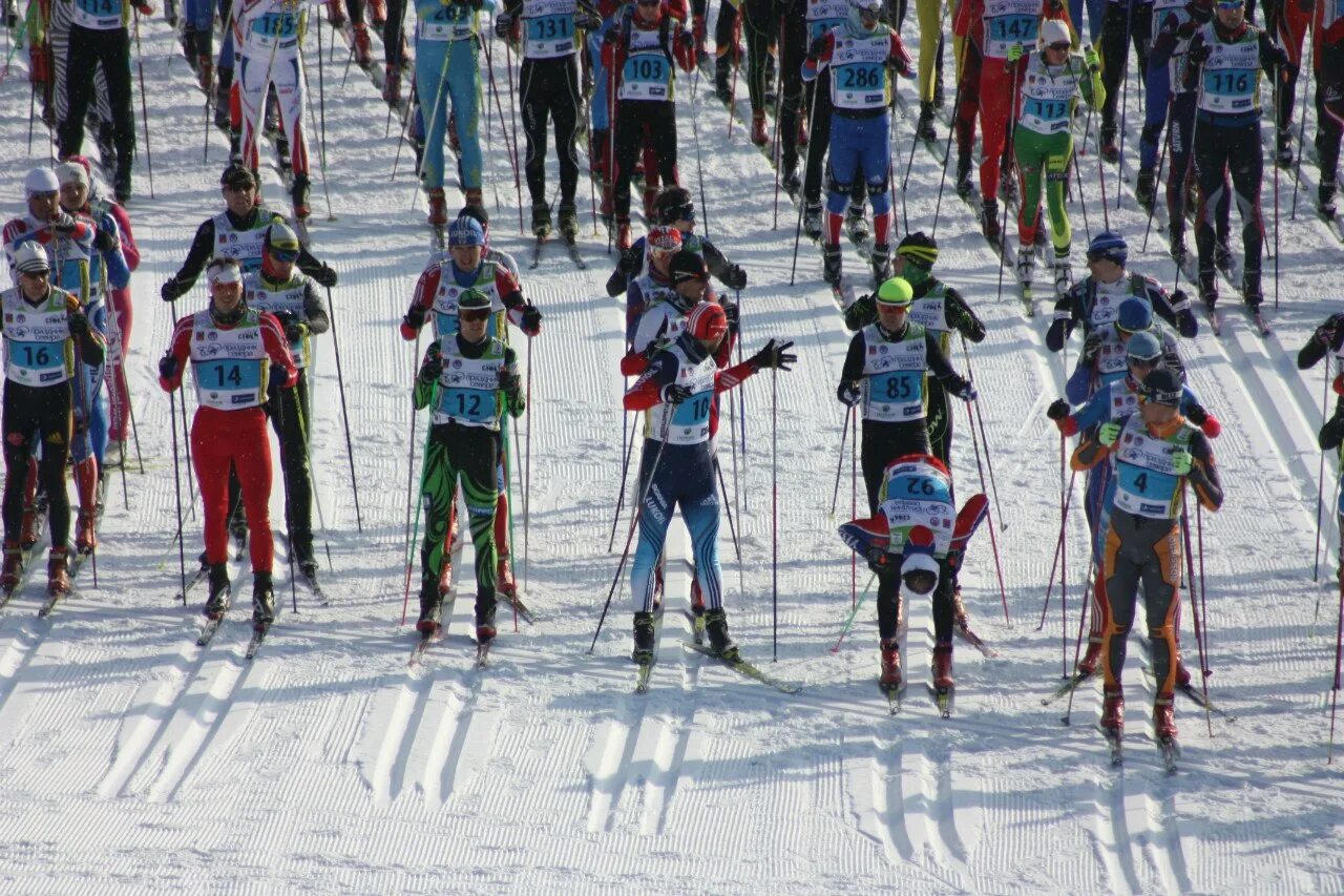 Открытие праздника севера мурманск 2024. Лыжный марафон Мурманск. Лыжный марафон праздник севера. Лыжный марафон 2018 Салехард. Лыжный марафон Мяо Чан 2023.