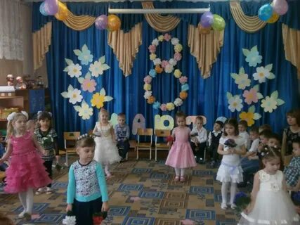 Сценарии утренников в детском саду на 8