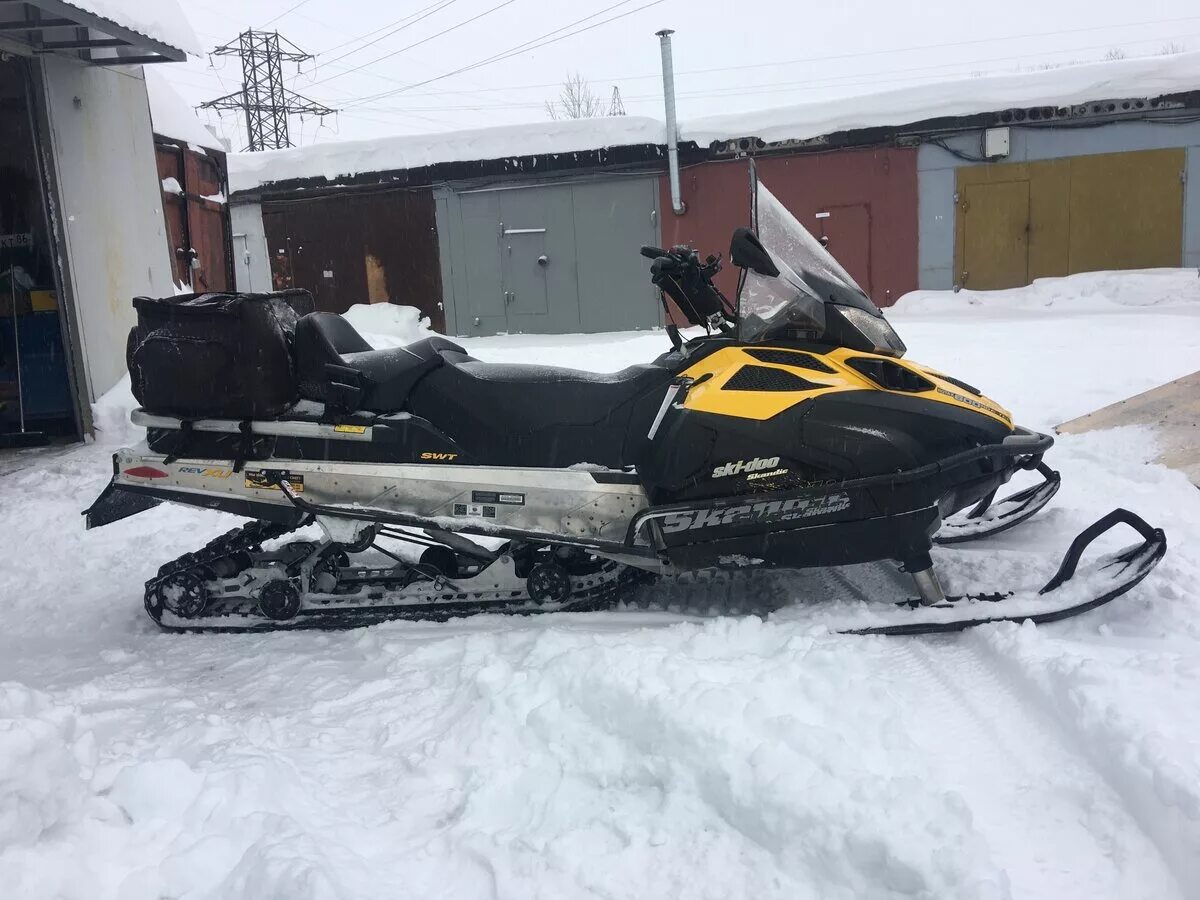 Купить снегоход брп скандик 600. BRP Ski-Doo Skandic 600, 2011. Ski Doo Skandic 600. Скандик 600 етек SWT. Skandik 600 ETEC.