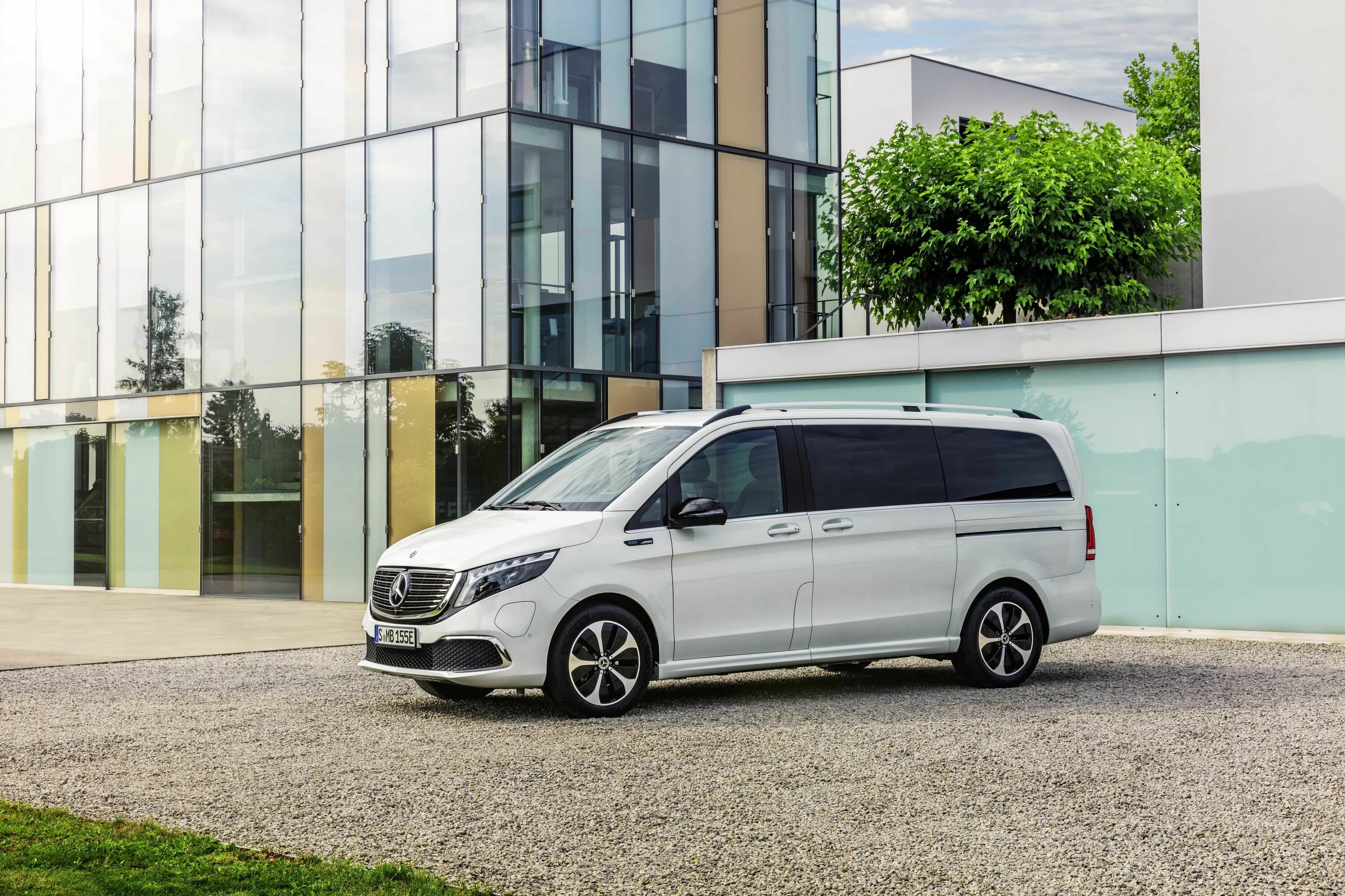 Купить мерседес минивэн. Мерседес-Бенц Вито 2020. Mercedes-Benz EQV 300. Mercedes Benz Vito 2022. V class EQV Mercedes Benz.