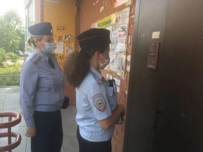 Сотрудник полиции. Полицейские участки екатеринбурга. Фото в полиции в участке. Поліція коридор. Полицейские участки екатеринбурга.