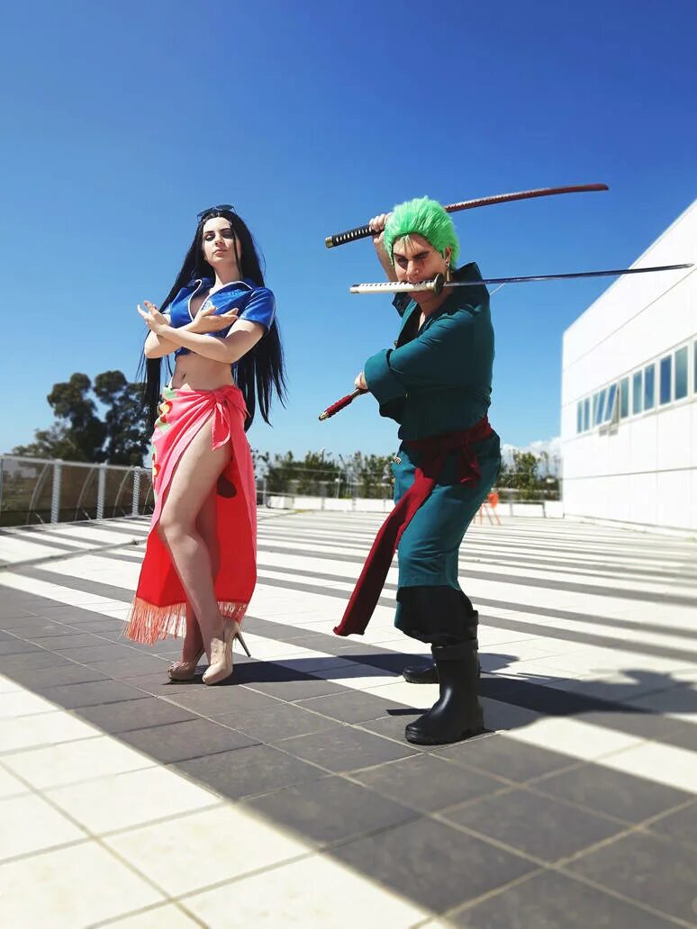 Nico robin cosplay. Roronoa Zoro Cosplay. Косплей Зоро Ван Пис. Косплей Робин Ван Пис.