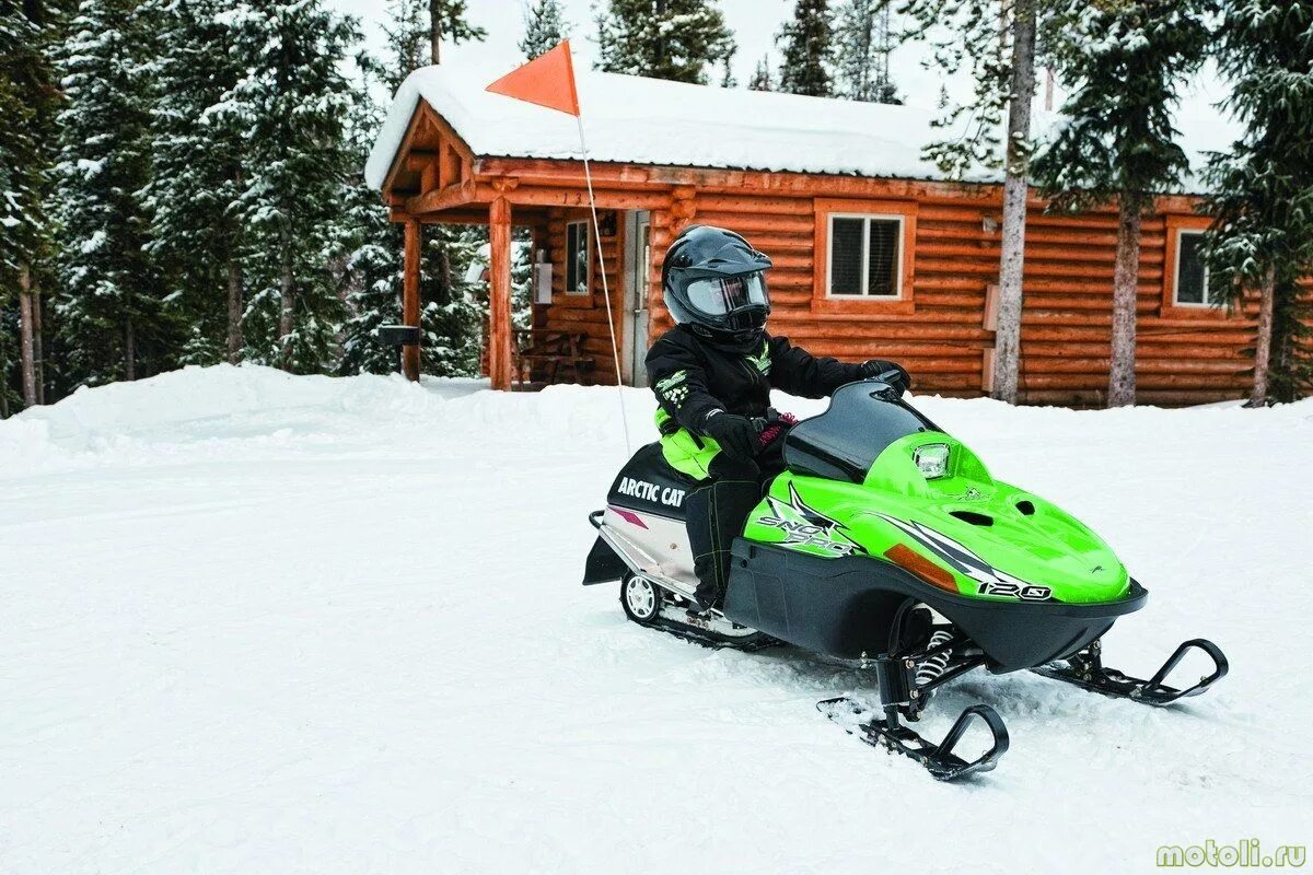 Снегоходы воткинск. Снегоход Arctic Cat 120. Детский снегоход Арктик Кэт 120. Детский снегоход Arctic Cat snowmobile 1995. Детский снегоход на бензине Arctic Cat.