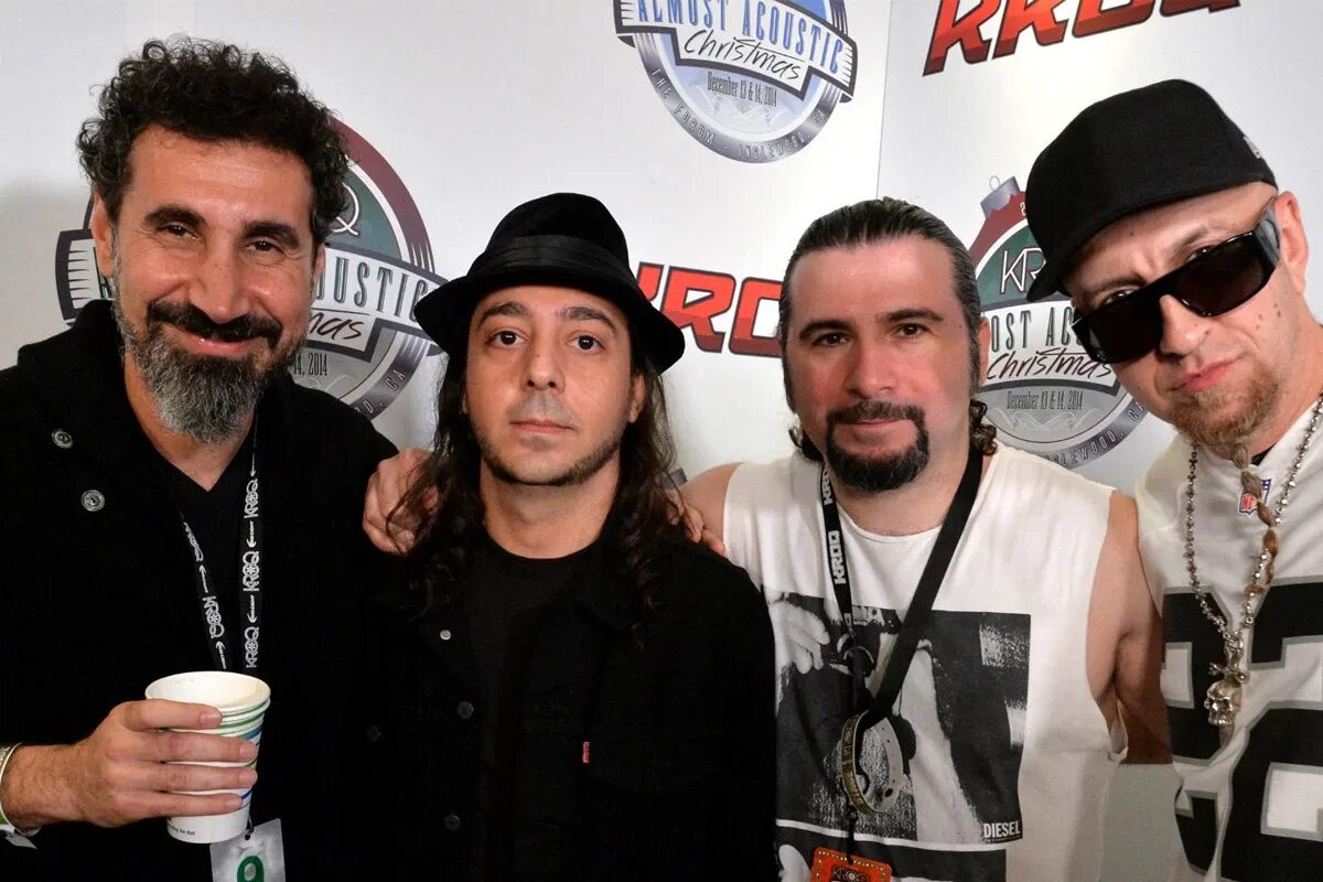 System of a down википедия. Группа System of a down. Состав группы систем оф а довн. Состав группы систем оф э давн. System of a down фото.