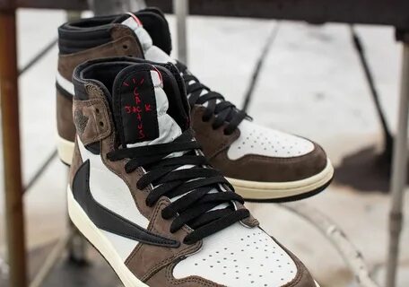 Nike air jordan travis scott high