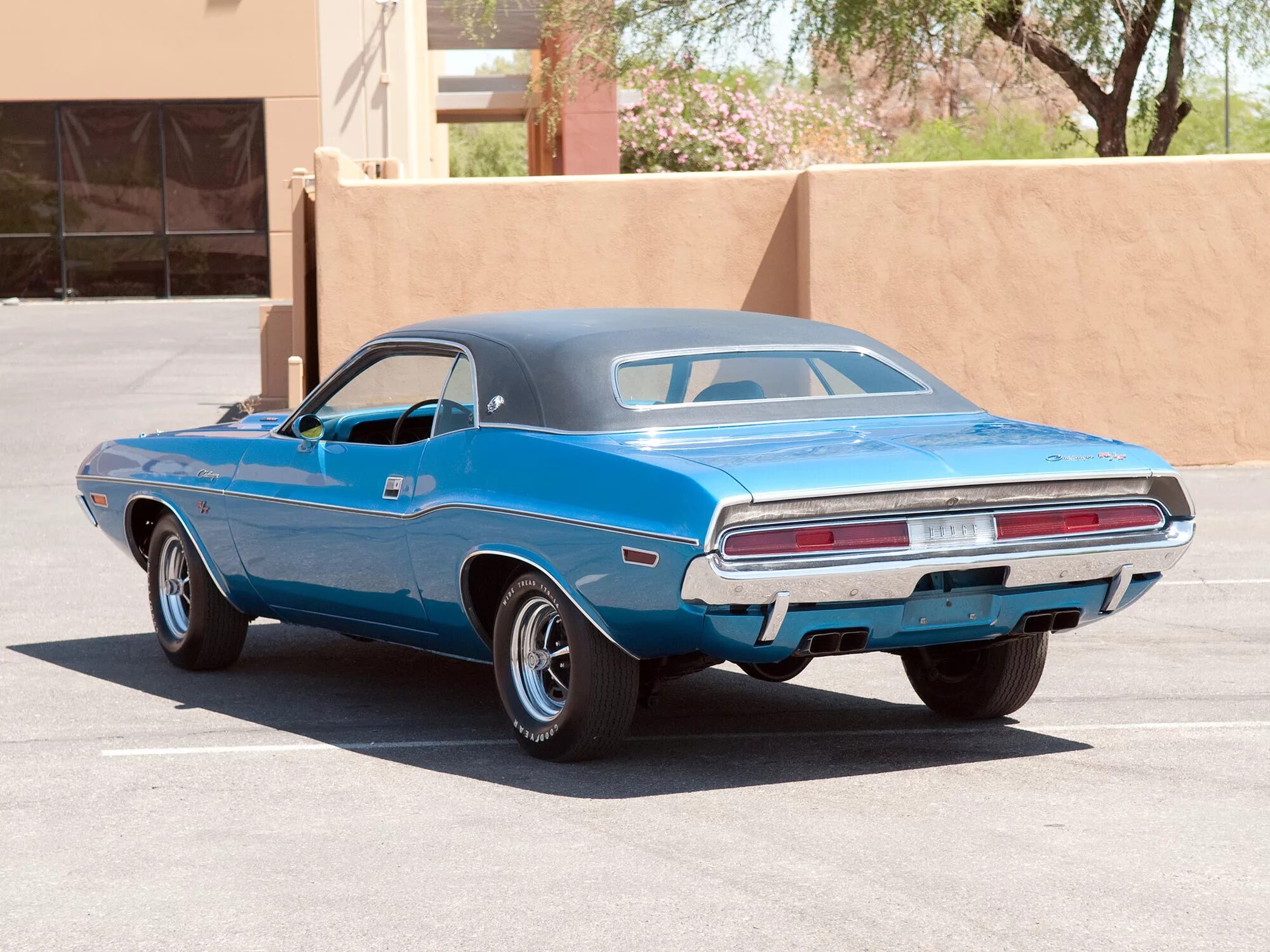 2015 dodge challenger r/t. Dodge challenger r/t 1970 and plymouth barracuda. Dodge challenger hemi 1970. Dodge challenger 1971 r/t. Додж челленджер 1970.