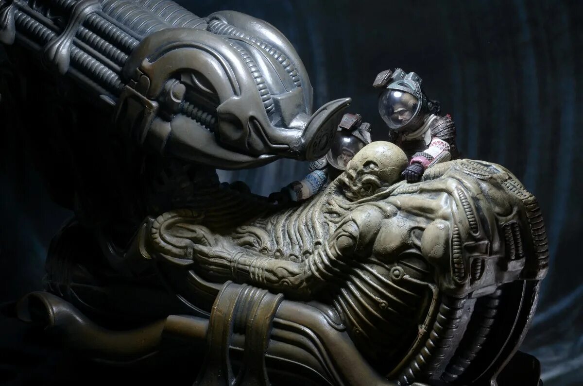 Обсуждение чужих. Space Jockey Alien. Гигер жокей. Чужой 1979 космический жокей. Чужой 1 жокей.