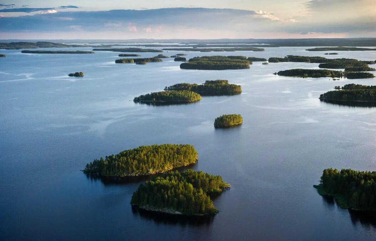 Какую страну называют страной 1000 озер. Озеро Сайма Финляндия. Архипелаг Кваркен Финляндия. Озеро Сайма (Юго-Восток Финляндии). Сайменские озера в Финляндии.