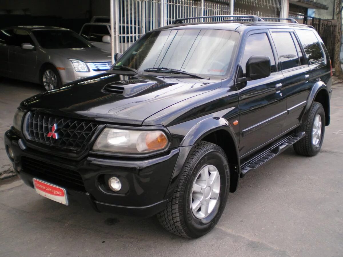 Mitsubishi pajero 2000. Паджеро спорт 2000г. Митсубиси Паджеро спорт 2000. Mitsubishi Pajero Sport 2000 года.