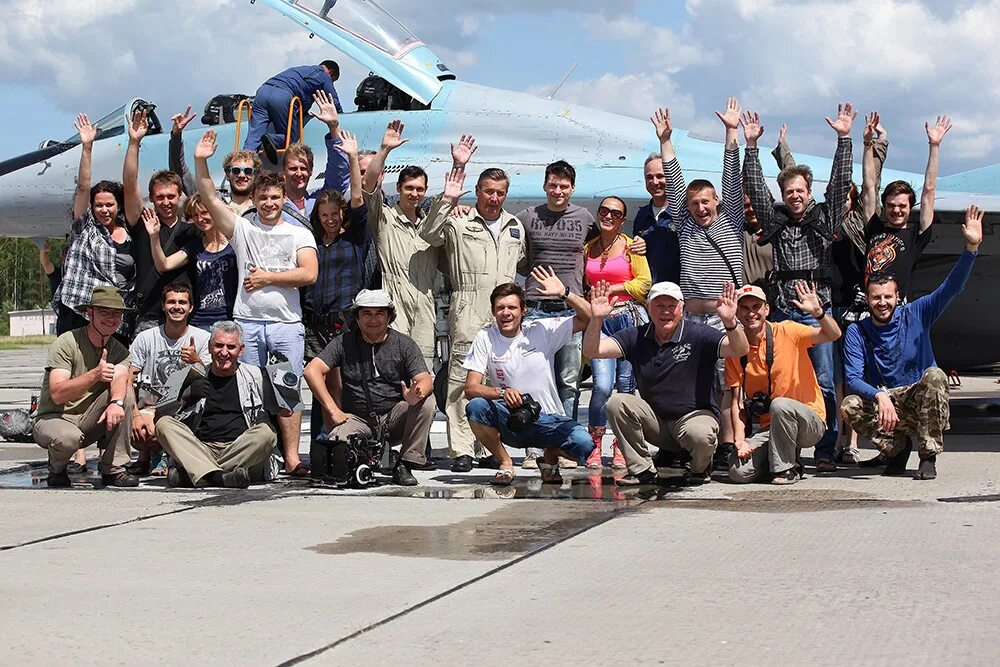 сериал обнимая небо 2017. обнимая небо петров и аксенова. обнимая небо сериал. съемки фильма небо. обнимая небо съемки.