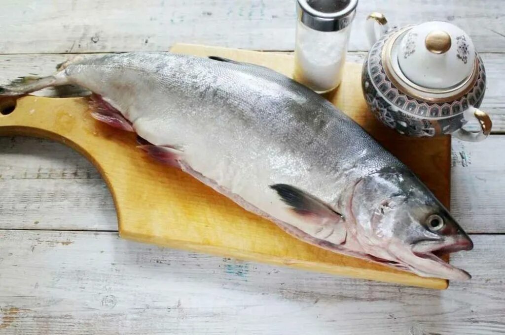 Филе жереха. Жерех рыба в духовке. Жерех свежемороженый. Жерех мясо. Жерех костлявая рыба.