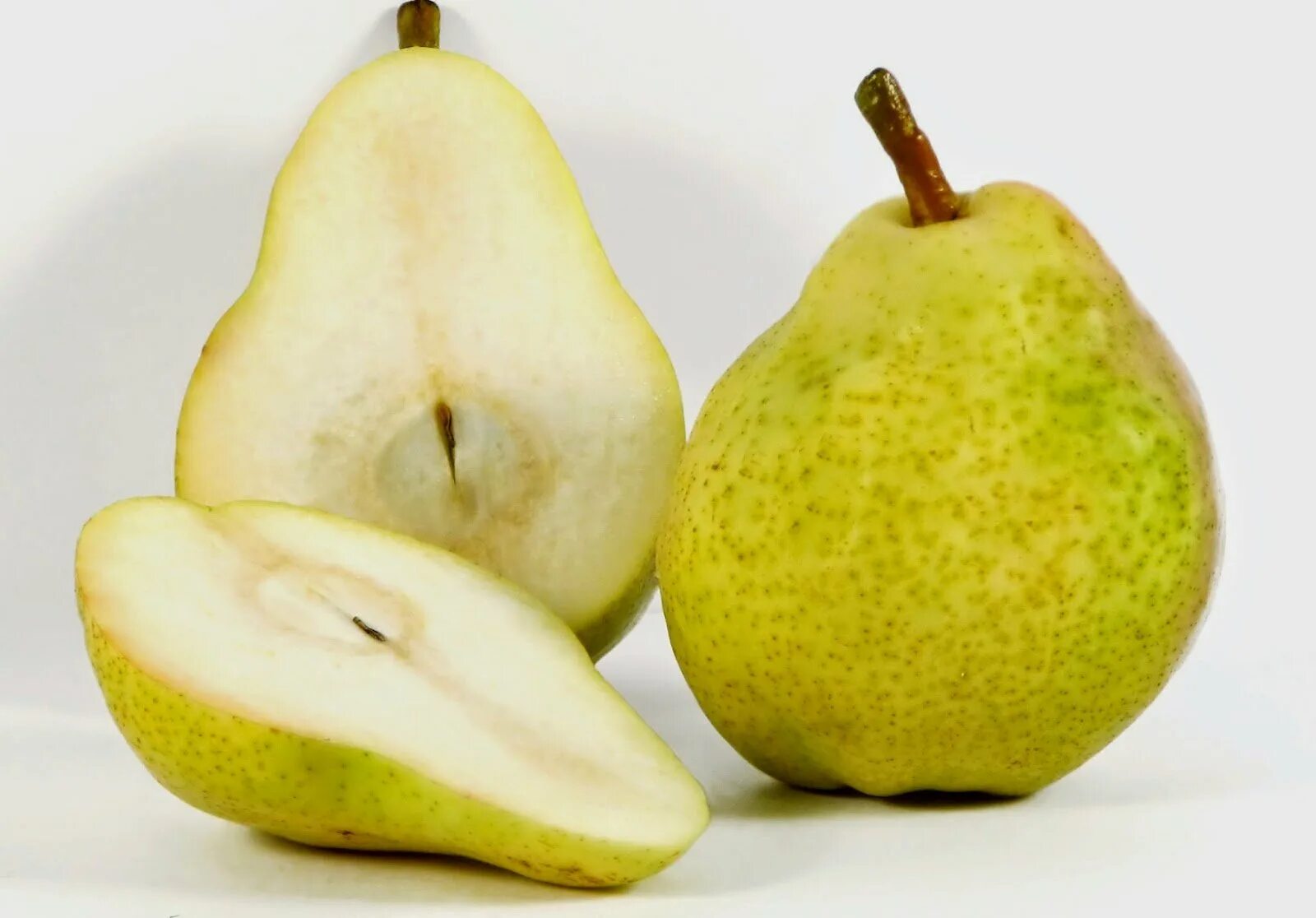 Яблоко груша 4 буквы. Груша (pyrus). сочная груша. груша желтая. груша зеленая.