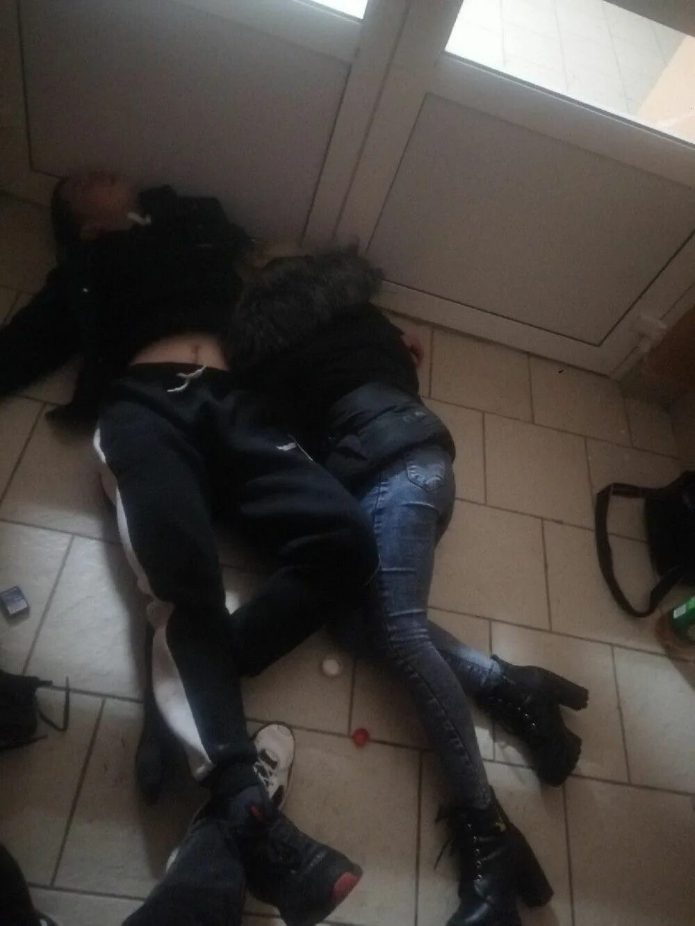 Русский измены на вписках. Русский измены на вписках. Девочка со вписки в ванной. Русский измены на вписках. Русский измены на вписках.