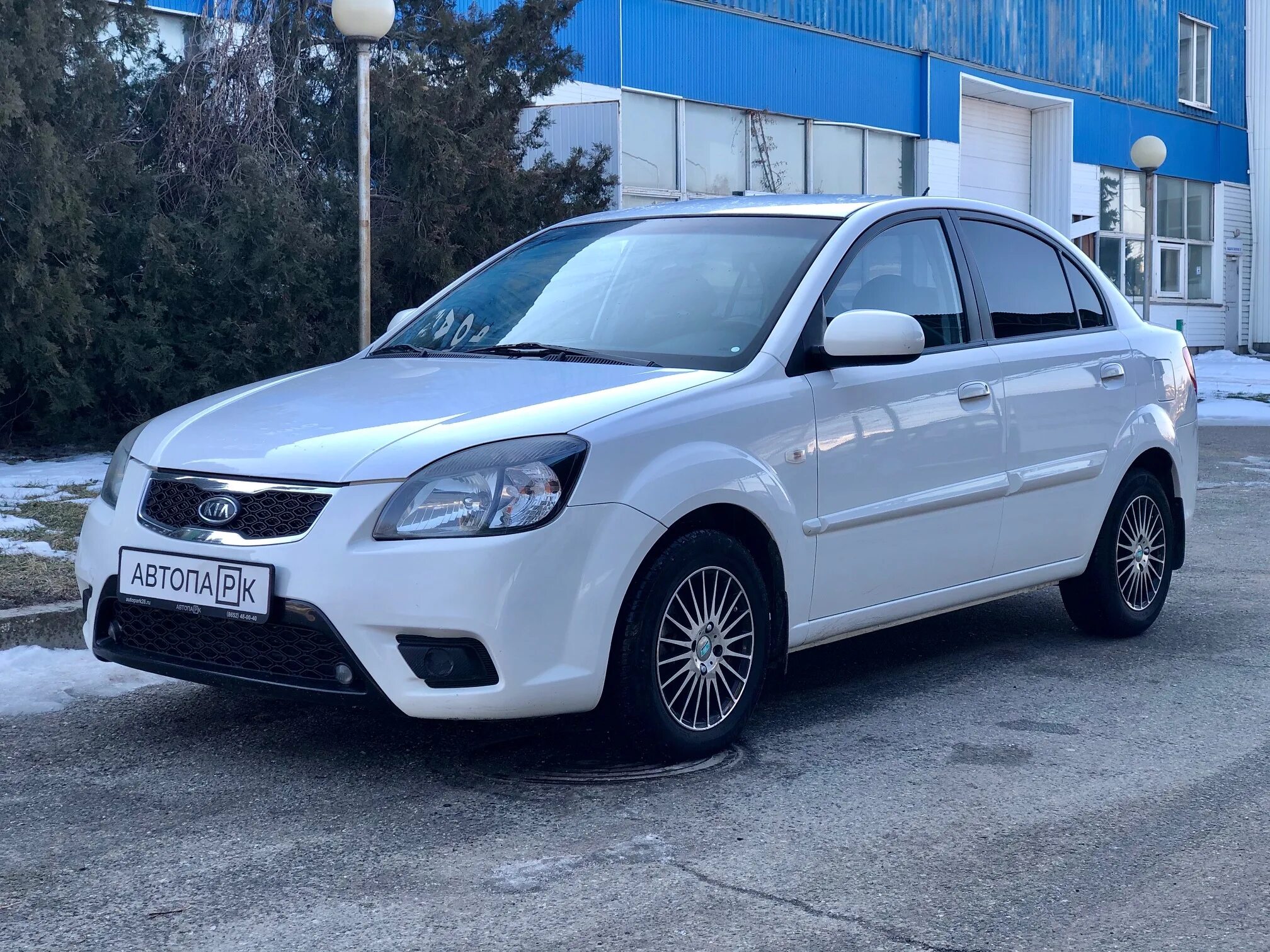 Купить рио ставрополе. Киа Рио 2010 белая. Kia Rio 2010 белая. Kia Rio 2010. Киа Рио 2 белая седан.