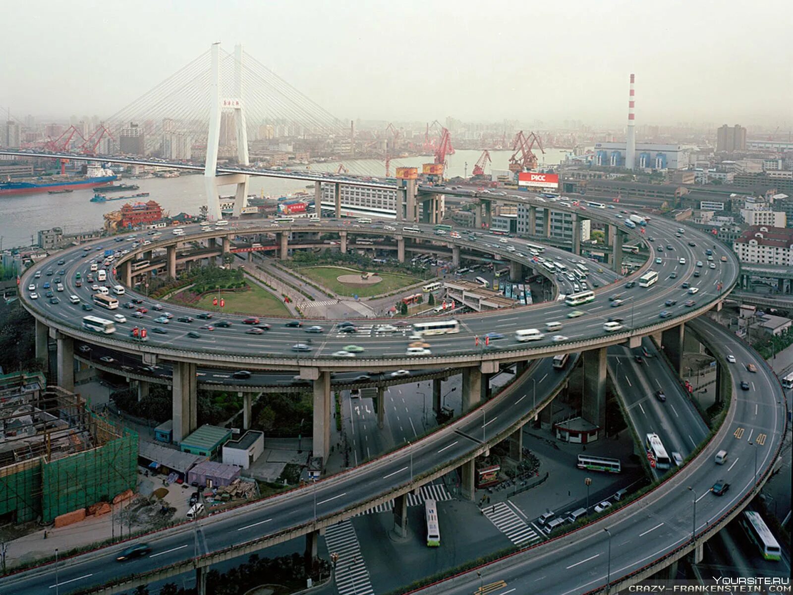 Работа в шанхае. Мост нанпу в шанхае. нанпу мост в китае. мост nanpu: шанхай, китай. мост в хуанпу в шанхае.