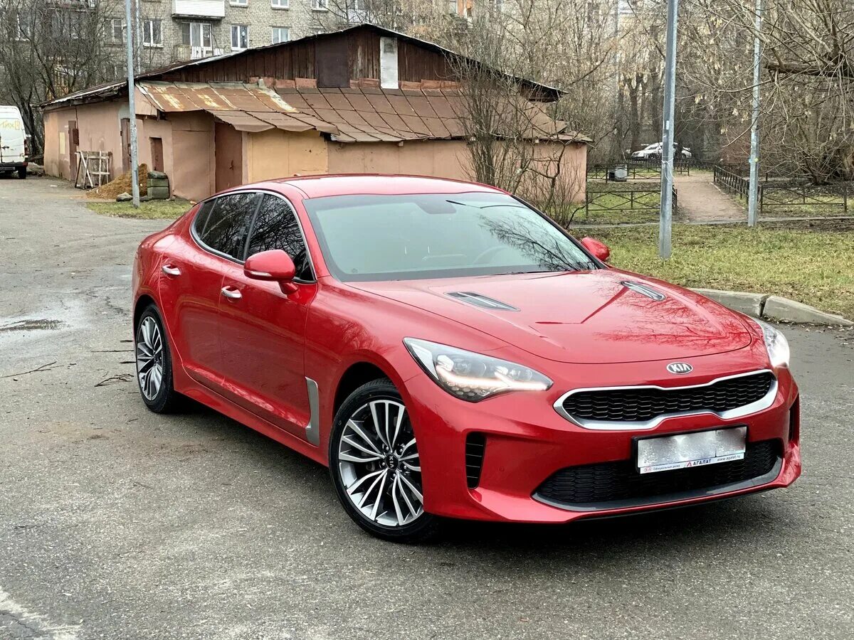 Киа стингер купить в москве. Kia Stinger 2018. Киа Стингер красная. Kia Stinger 2020 Red. Киа Стингер 2018 красный.