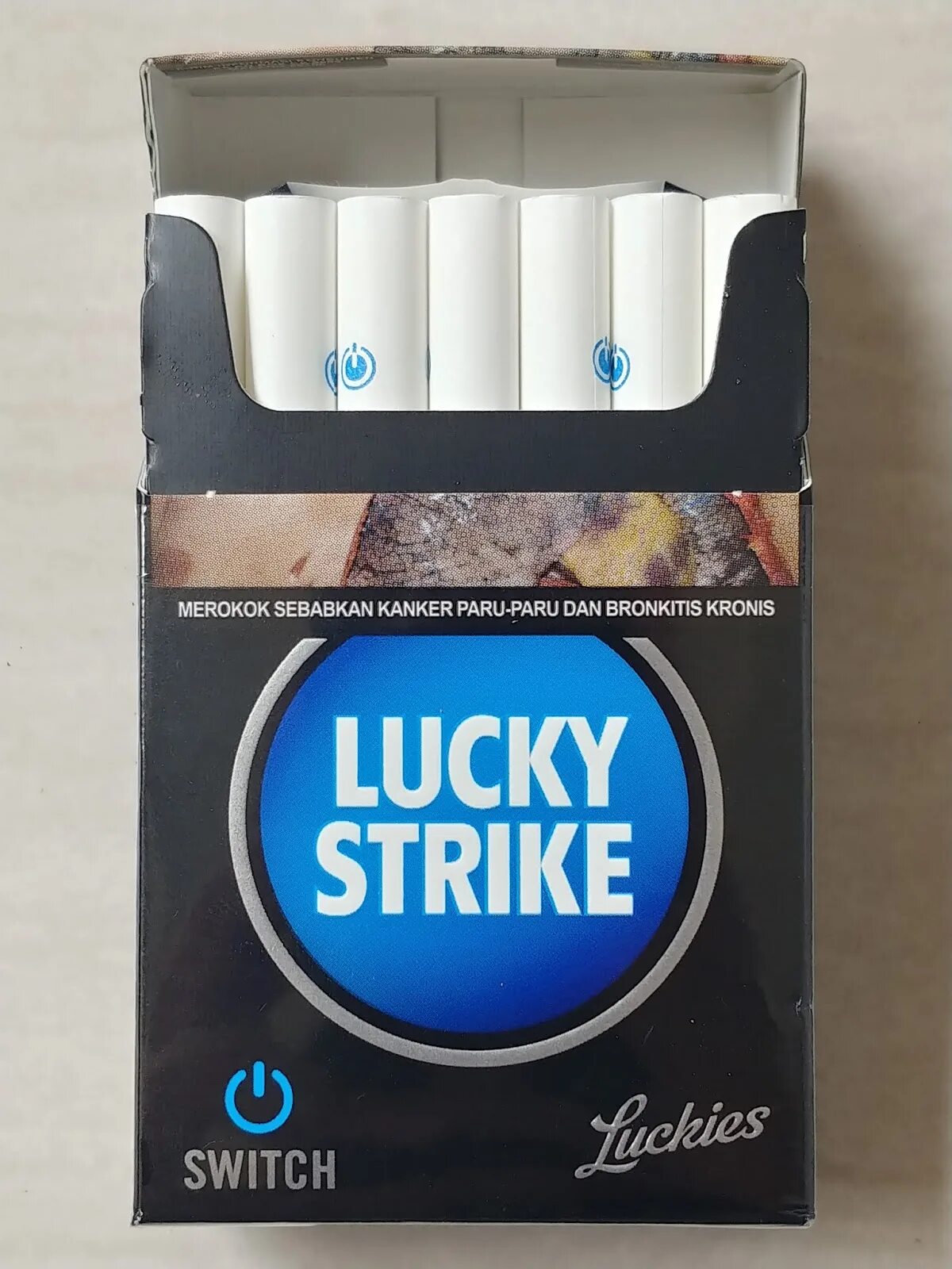 Лаки страйк с кнопкой. Лаки страйк компакт белый. Lucky Strike компакт Блю. Лаки страйк компакт синий. Лаки страйк сигареты с кнопкой.