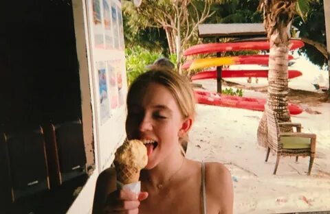 Sydney Sweeney - Personal Pics 01/17/2019.