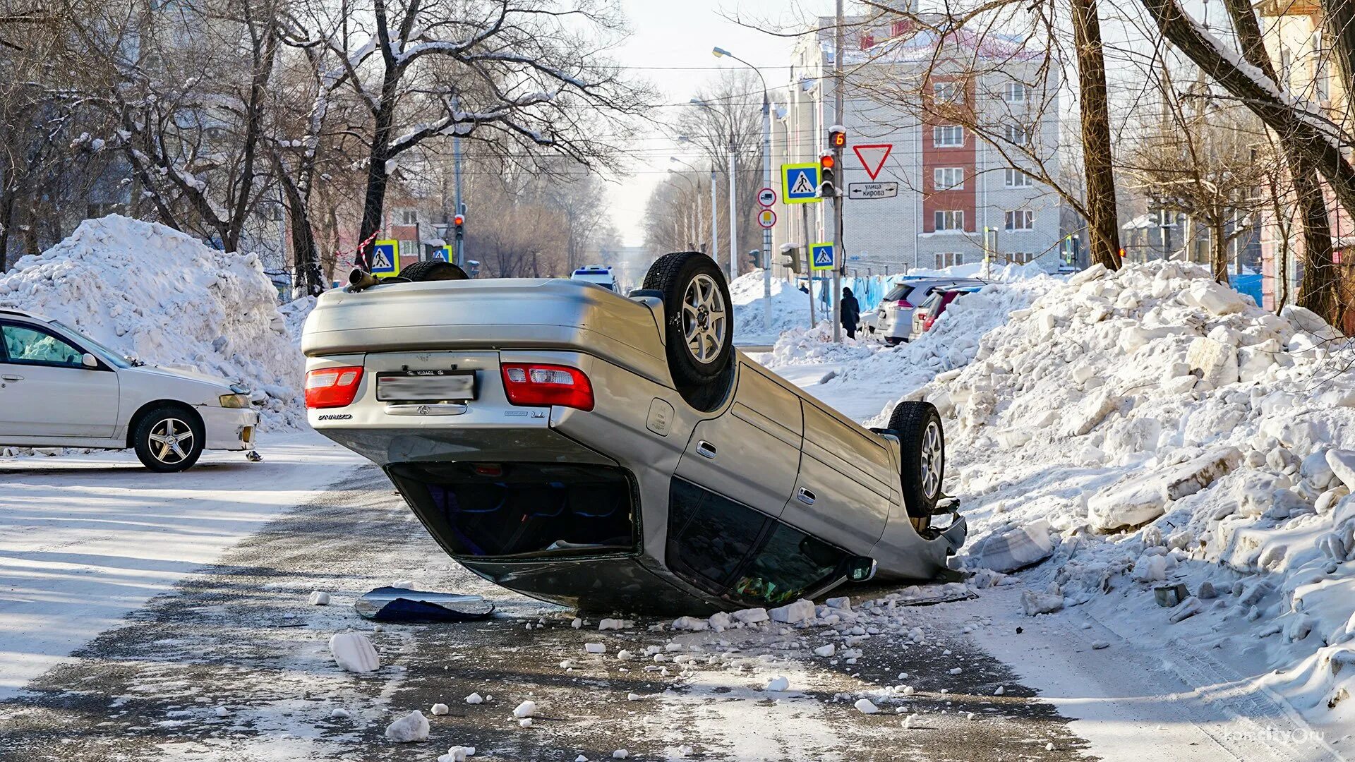 Автомобиль переворачивался