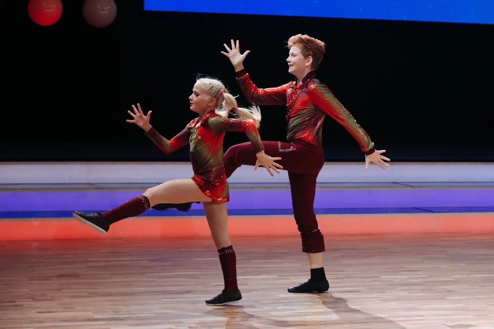 Ковалевская мария акробатический рок-н-ролл спб. Выступление акробатического рок н ролла. Акробатический рок-н-ролл дети. Акробатический рок н ролл континент. Выступление акробатического рок н ролла.