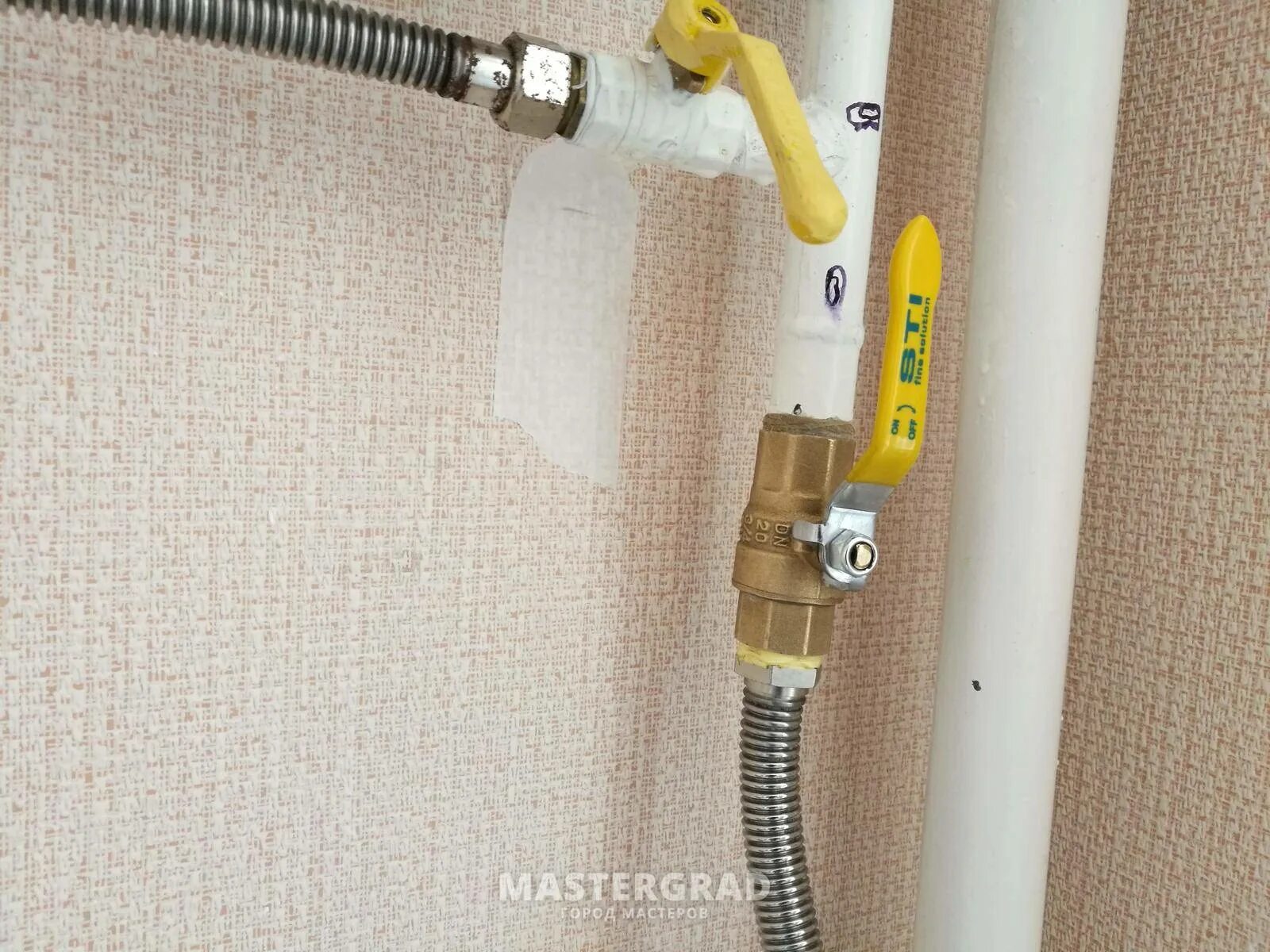 Вставка газовой плиты. Диэлектрическая муфта для газа g2 g1. изолирующая муфта на газовый шланг. вставка диэлектрическая вдг-1. шланг сильфонный газовый с диэлектрической вставкой.