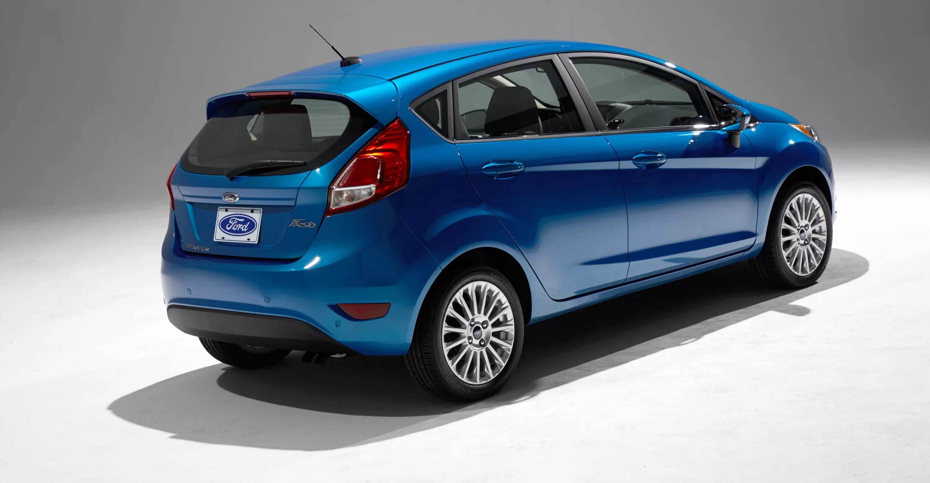 Форд Фиеста 2014 хэтчбек. Ford Fiesta Hatchback. Ford Fiesta 2015 хэтчбек. Форд фокус Фиеста. Автомобили хэтчбек цена